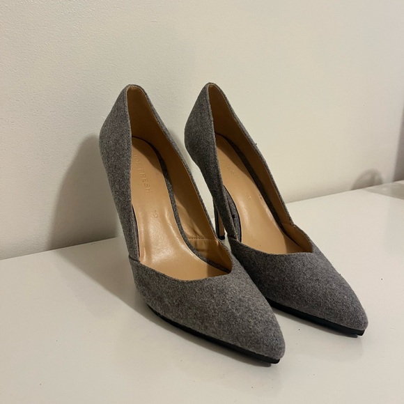 Grey heels - Picture 2 of 5